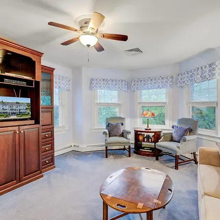The Hewitt Wellington Hotel Spring Lake Room photo